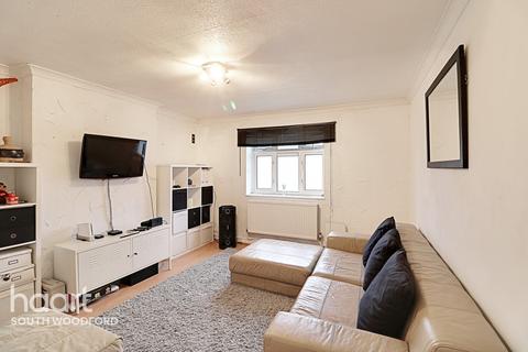 1 bedroom flat for sale - Bradwell Close, South Woodford, London, E18