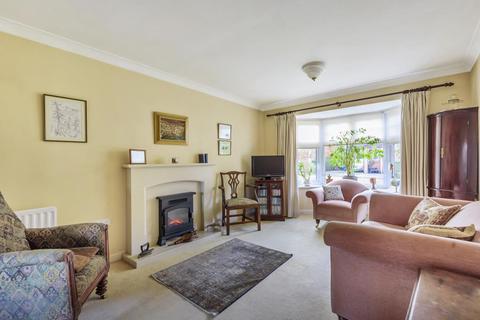 11 Chapel Drive, Ambrosden, Bicester, OX25 2RS