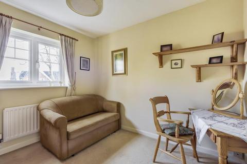 11 Chapel Drive, Ambrosden, Bicester, OX25 2RS