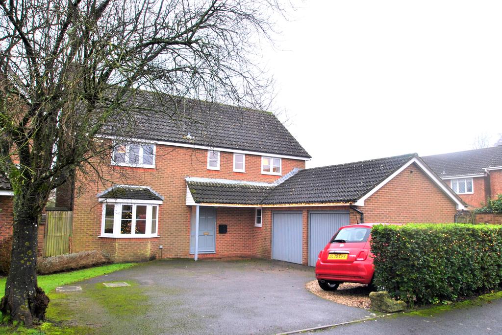 Linden Park, Shaftesbury SP7 4 bed detached house £550,000