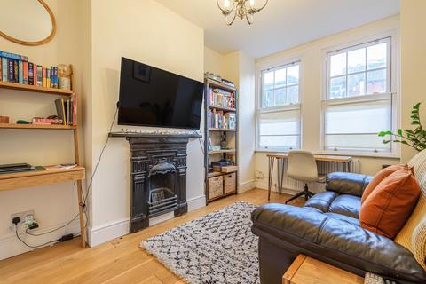 2 bedroom apartment to rent - Darell Road,  Richmond,  TW9