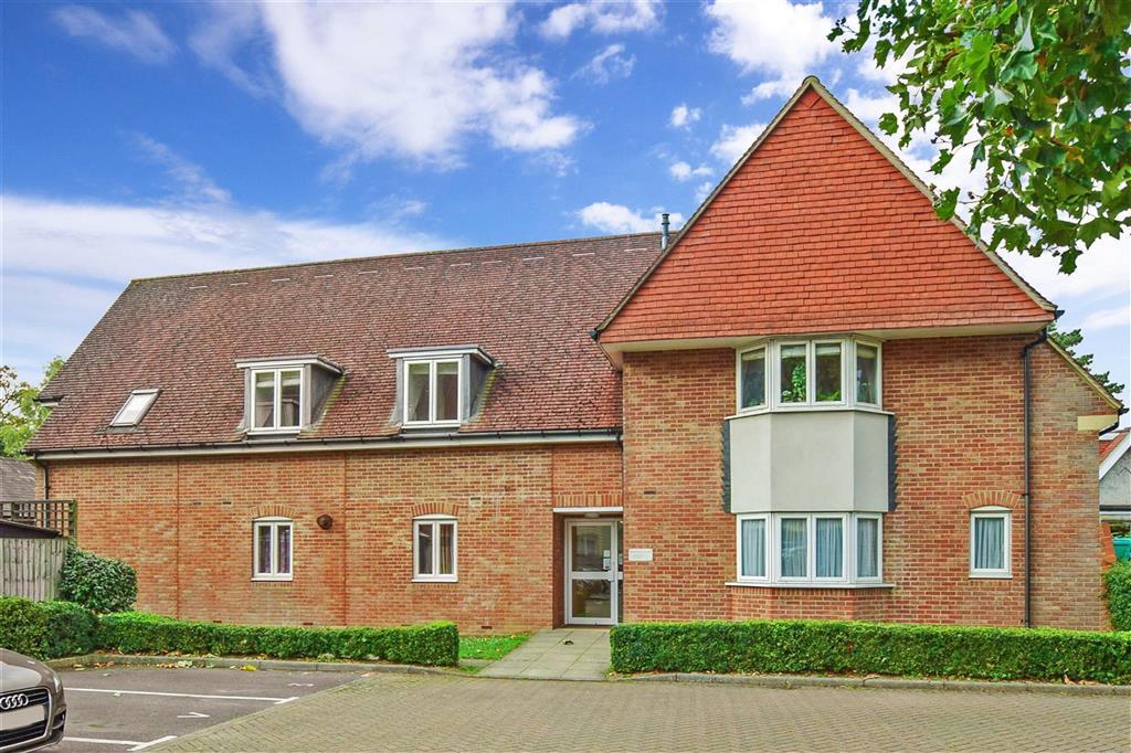Wingfield Court, Banstead, Surrey 2 bed flat £385,000