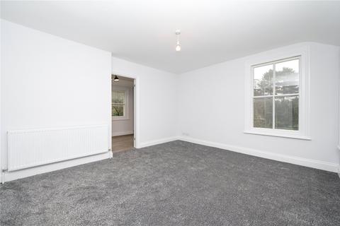 3 bedroom flat to rent, Lemsford Road, St. Albans, Hertfordshire