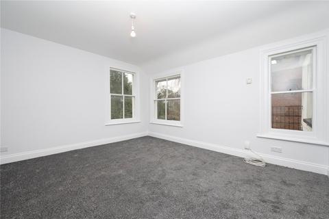 3 bedroom flat to rent, Lemsford Road, St. Albans, Hertfordshire