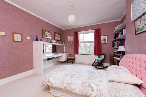 14 Thetford Road, New Malden, KT3 5DW