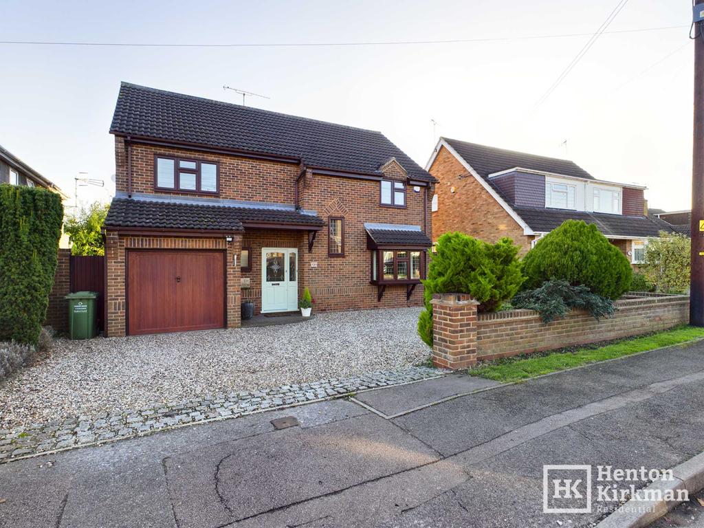 Passingham Avenue, Billericay 4 bed detached house £775,000