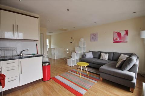 8b Bensham Manor Road, Thornton Heath, CR7 7AA