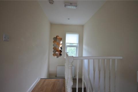 8b Bensham Manor Road, Thornton Heath, CR7 7AA