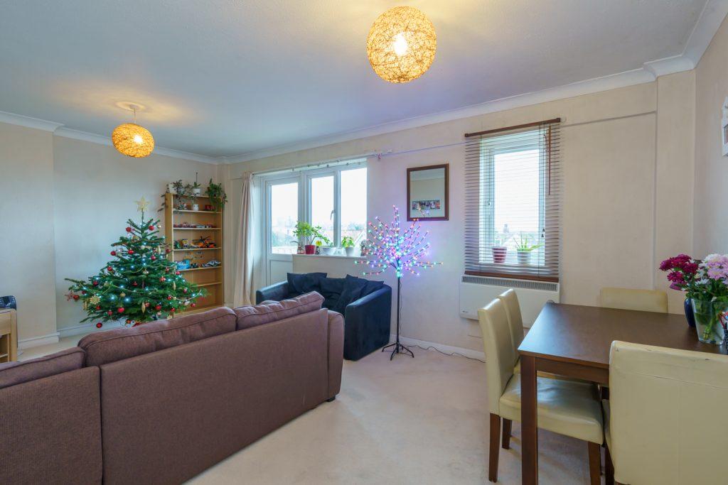 Manor Lea, Boundary Road, Worthing... 2 bed apartment - £220,000