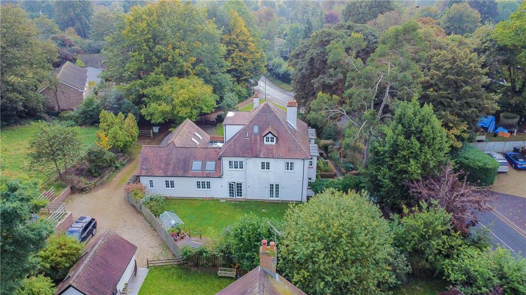 New Road, Digswell, Welwyn 6 bed detached house £1,750,000