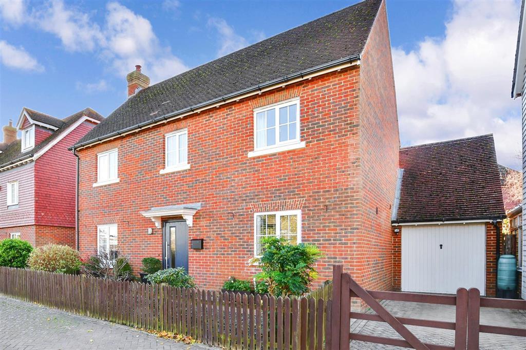 Orlestone View, Hamstreet, Ashford, Kent 4 bed detached house £525,000