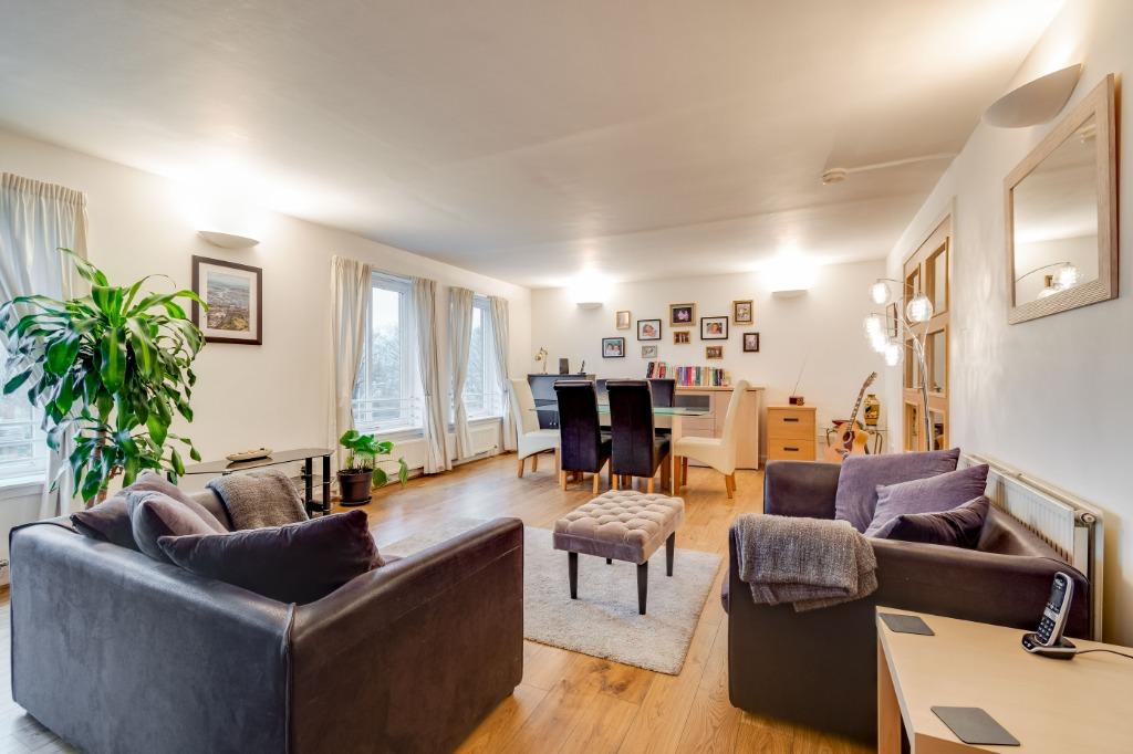 Randolph Gate, Flat 3/1, Jordanhill, Glasgow, G11 7DH 2 bed flat £175,000