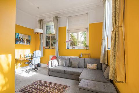 Flat D, 37 Central Hill, London, SE19 1BW
