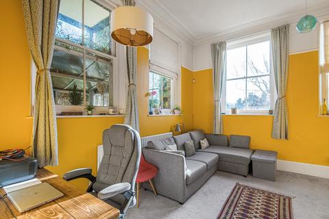 Flat D, 37 Central Hill, London, SE19 1BW