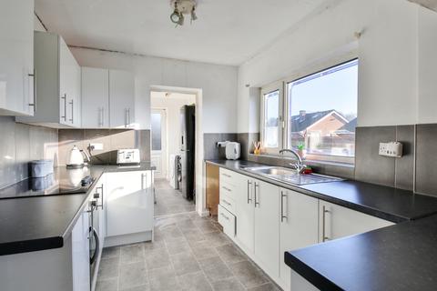 2 Beechwood Drive, Royton, Oldham, OL2 5XR