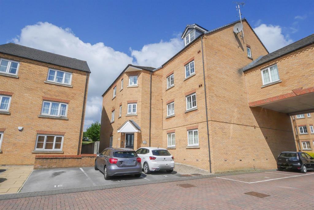 Broadlands Court, Pudsey, LS28 2 bed apartment £142,000