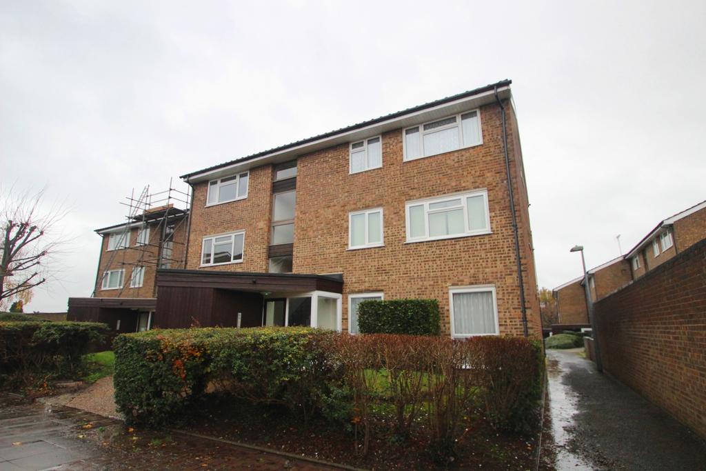 Glendower Crescent, Orpington, BR6 1 bed flat £230,000