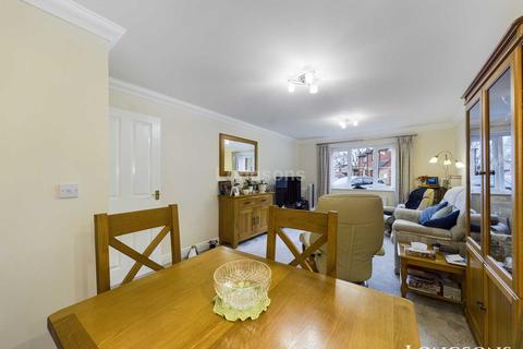 4 Maple Drive, Necton, Swaffham, PE37 8GA