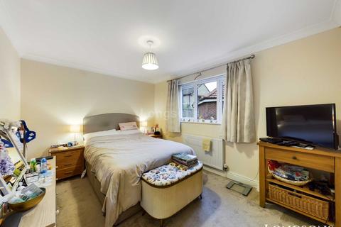 4 Maple Drive, Necton, Swaffham, PE37 8GA