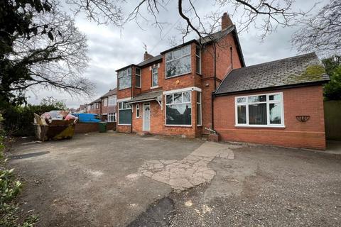 13 bedroom house of multiple occupation to rent, Birmingham Road, Marlbrook