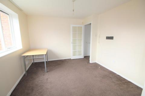 1 bedroom flat to rent, Wigston Close, Edmonton