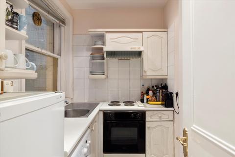 1 bedroom flat for sale - 7 Wilbraham Place, London, SW1X