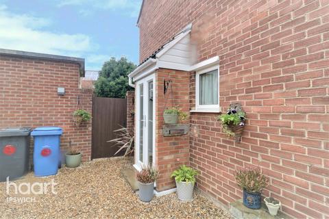 4 Aster Road, Ipswich, IP2 0NQ