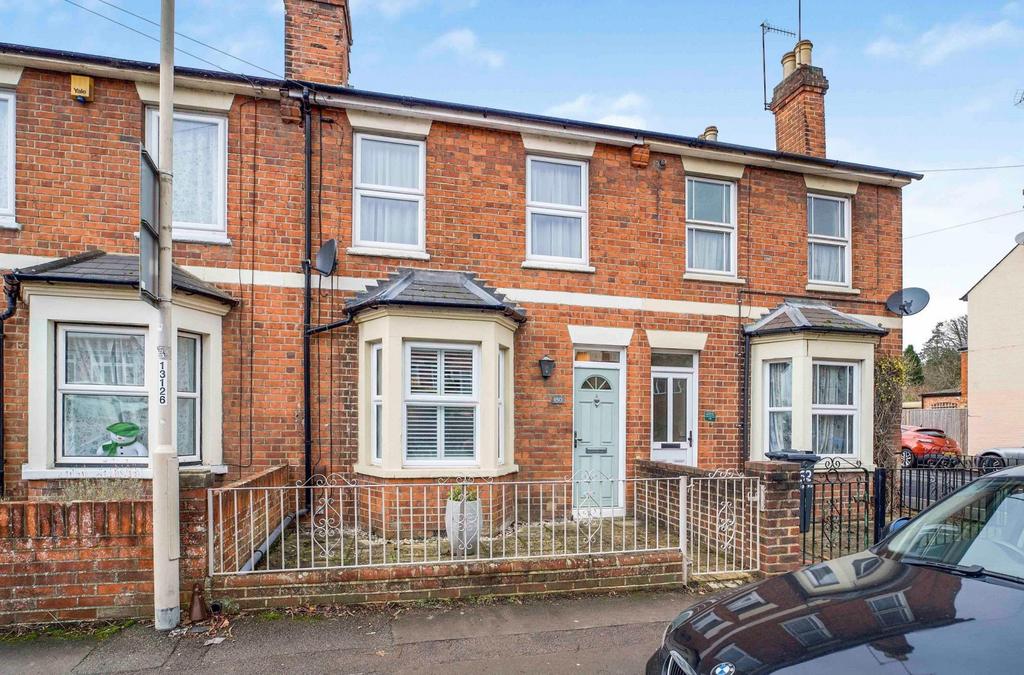 Hemdean Road, Caversham, Reading 2 bed terraced house £445,000