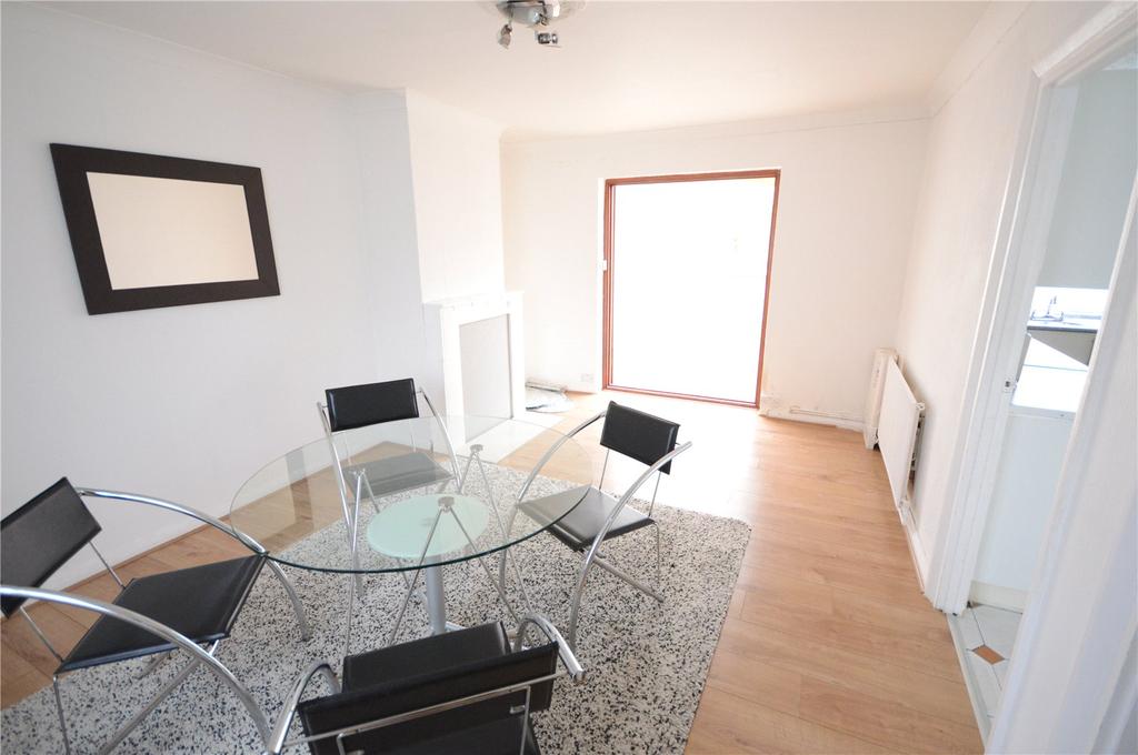 East Road, Chadwell Heath, Romford... 3 bed semidetached house £
