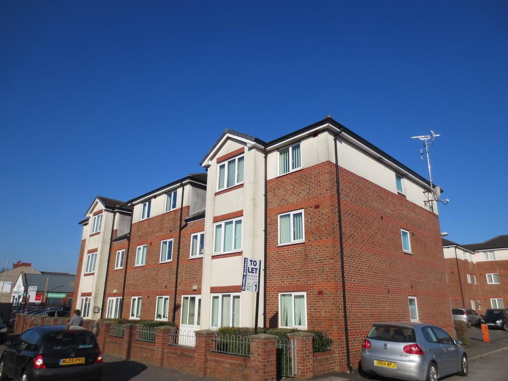 Victoria Place Walkden 2 bed apartment £650 pcm (£150 pw)