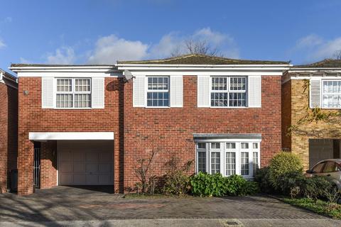 5 Cotswold Close, Kingston Upon Thames, KT2 7JN
