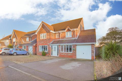 5 bedroom detached house for sale - Minion Close, Thorpe St Andrew