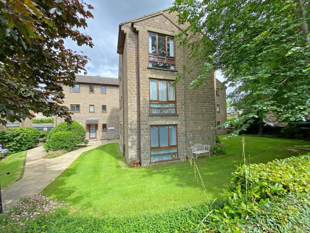 Radlyn Park, West End Avenue, Harrogate 2 bed apartment £200,000