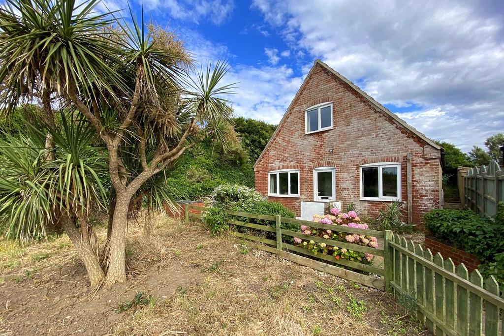 Cliff Road, Sheringham 3 bed detached house £380,000