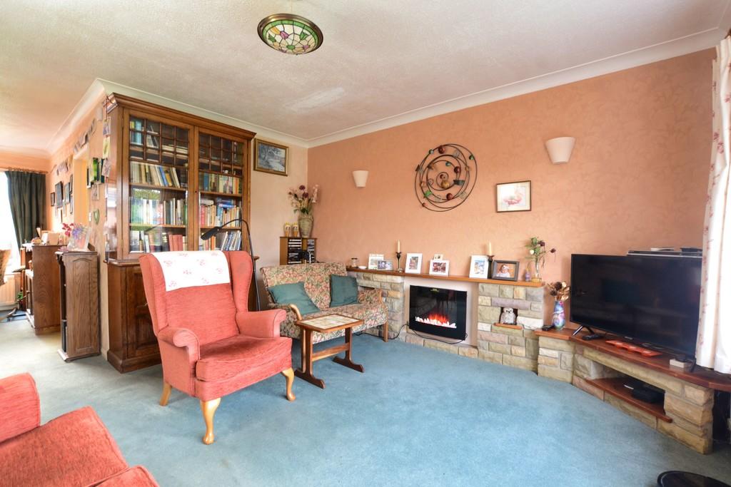 Stuart Road, Aylsham 3 bed semidetached house £250,000