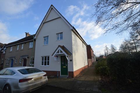 3 bedroom end of terrace house to rent, Bulrush Crescent, Bury St. Edmunds