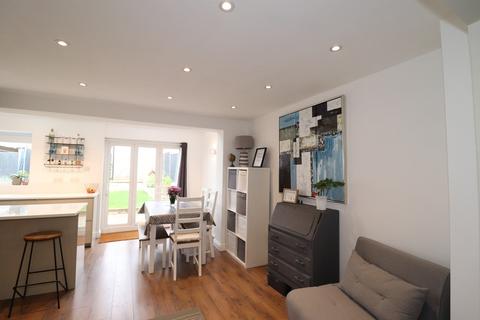 7 Harlech Close, Kenilworth, CV8 2NL