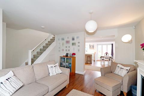 7 Harlech Close, Kenilworth, CV8 2NL