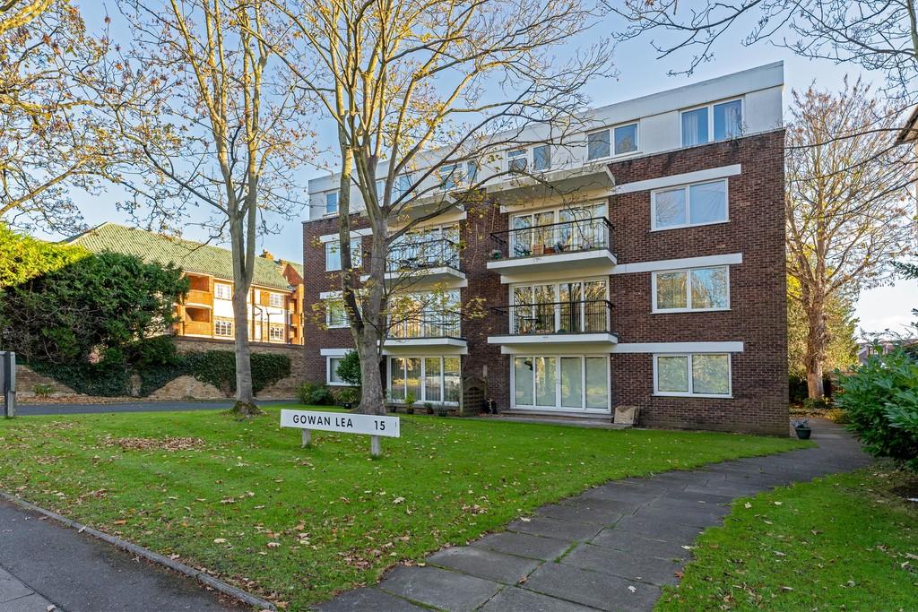 Woodford Road, South Woodford 1 bed flat £385,000
