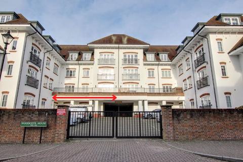 2 bedroom apartment for sale - Updown Hill, Haywards Heath