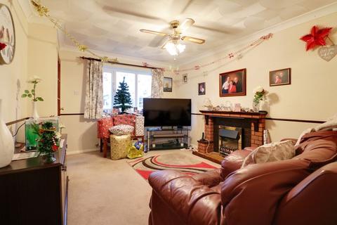 4 Briar Way, Scunthorpe, DN15 8UU