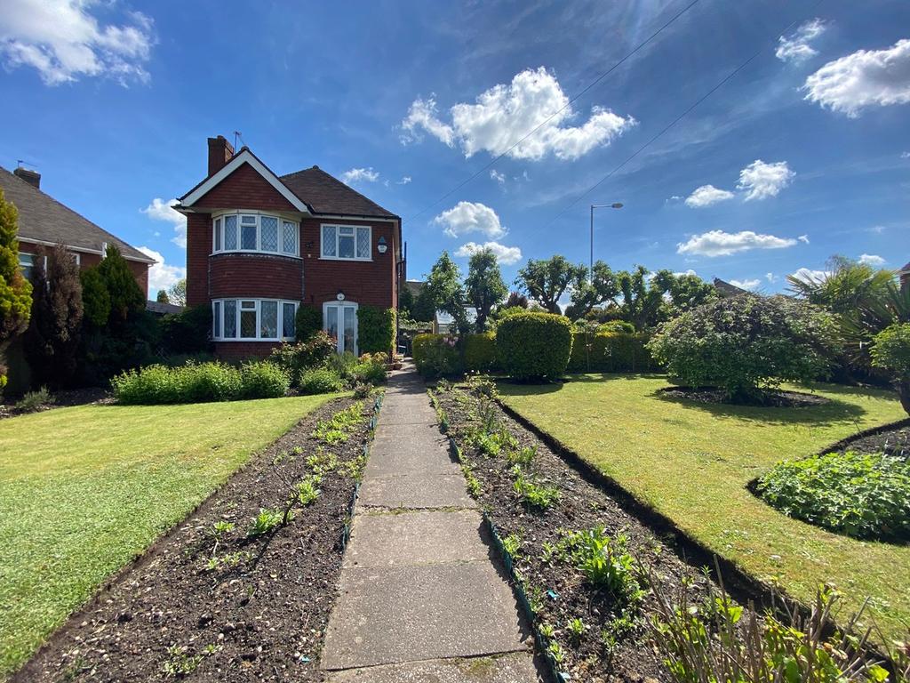 Lichfield Road, Rushall, Walsall, WS4 3 bed detached house £320,000