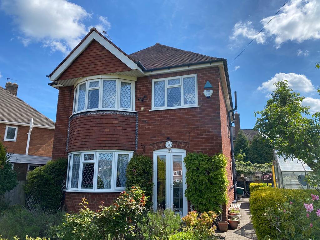 Lichfield Road, Rushall, Walsall, WS4 3 bed detached house £320,000