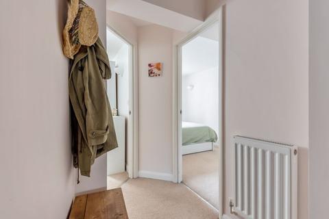 Flat 2, 60 - 61 Quarry Street, Guildford, GU1 3UA