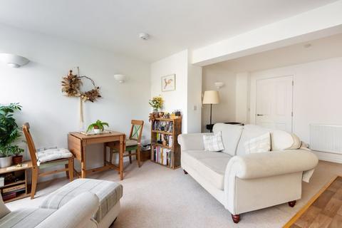 Flat 2, 60 - 61 Quarry Street, Guildford, GU1 3UA