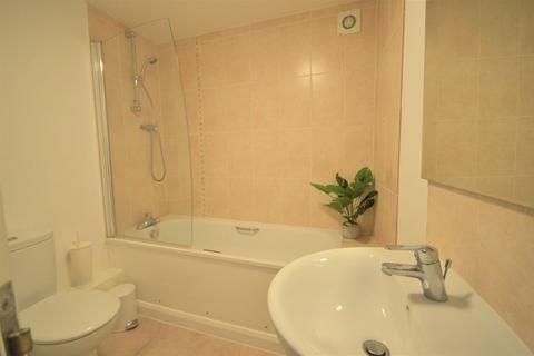 Flat 2, 60 - 61 Quarry Street, Guildford, GU1 3UA