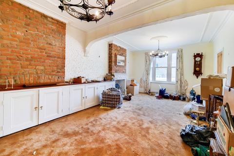 14 Westminster Road, London, W7 3TU