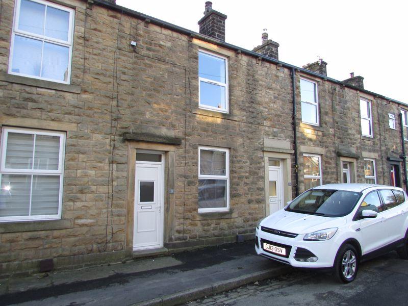 Clough Road Littleborough. 2 bed terraced house £650 pcm (£150 pw)
