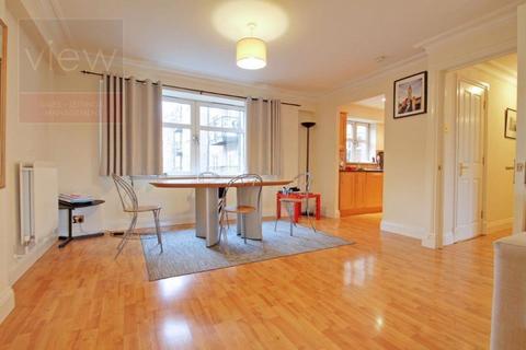 1 bedroom apartment to rent, Swan Street, SE1