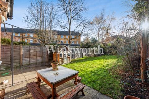 5 bedroom semi-detached house for sale - Westminster Drive, London, N13